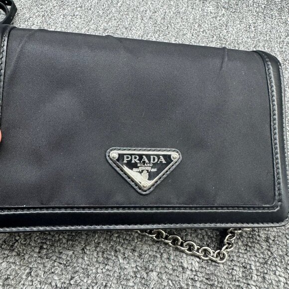 Prada Leather Shoulder Bag 599-081825 - Picture 3 of 13